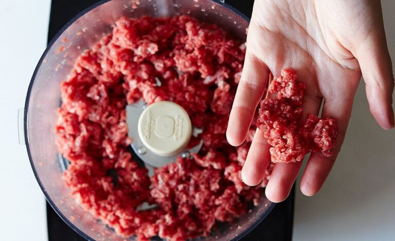 How To Grind Meat In A Blender: Helpful Tips & Best Guide